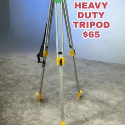 DW0737 HEAVY DUTY TRIPOD GOOD CONDITION