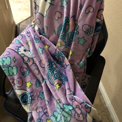 Hello Kitty blanket