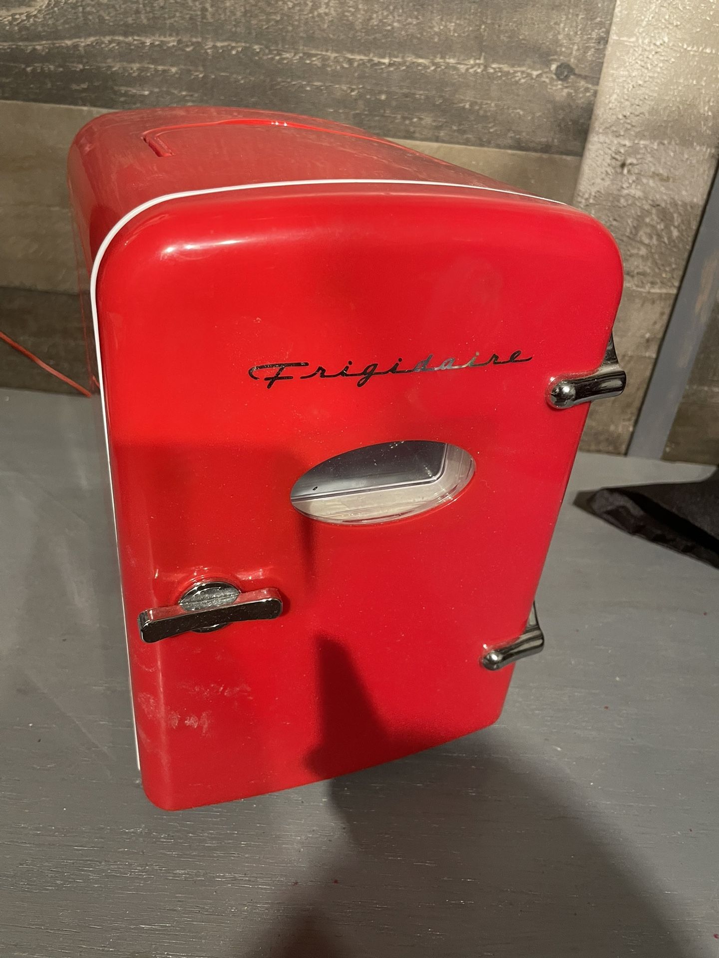 Small Mini Fridge