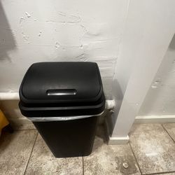 Garbage Can 