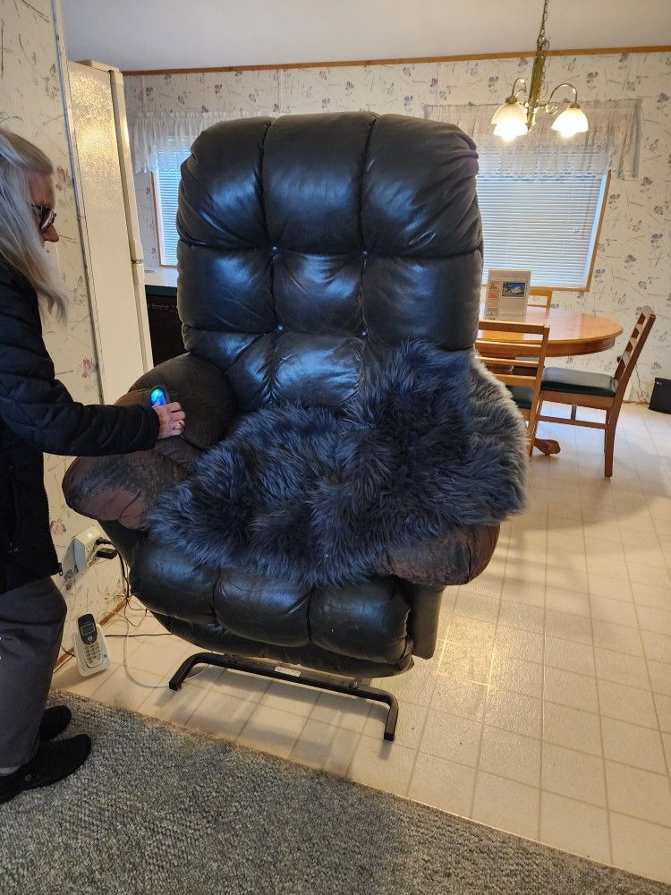 Leather Lift RECLINER - FREE