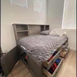 Bed & Dresser