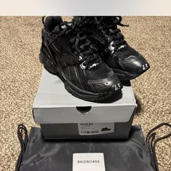 Balenciaga Runner