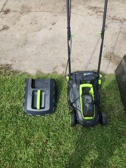 Electronic push lawnmower