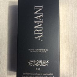 Giorgio Armani Luminous Silk Foundation 5.95.
