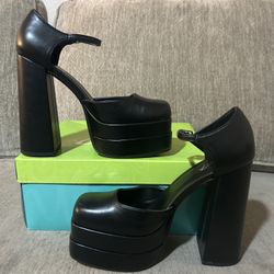 Y.NOT? BLACK ROMANCE HEELS