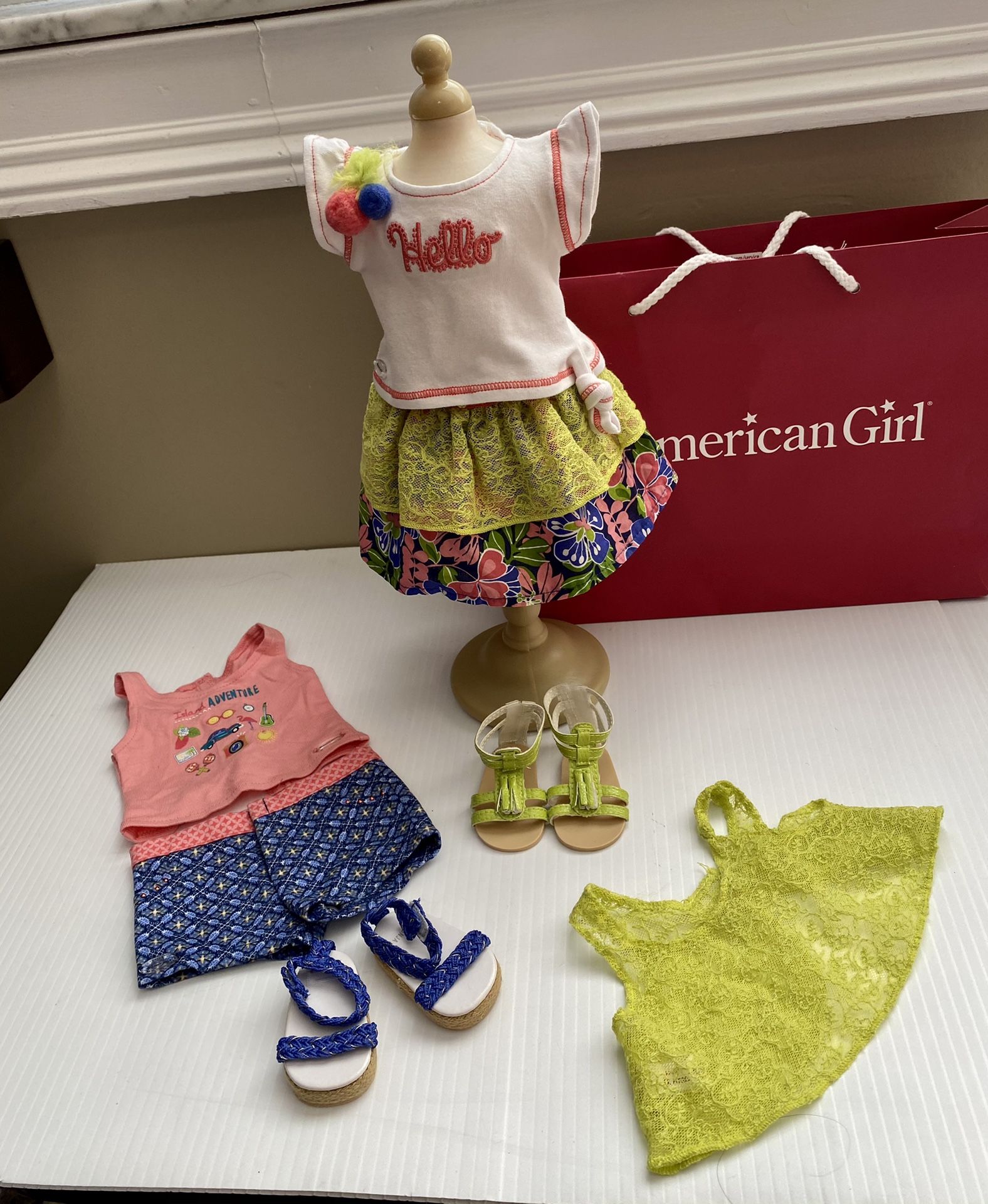 American Girl Doll Truly Me Mix & Match Lace Tropical Print 5pc c set & Sandals