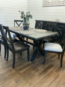 Dinning Table