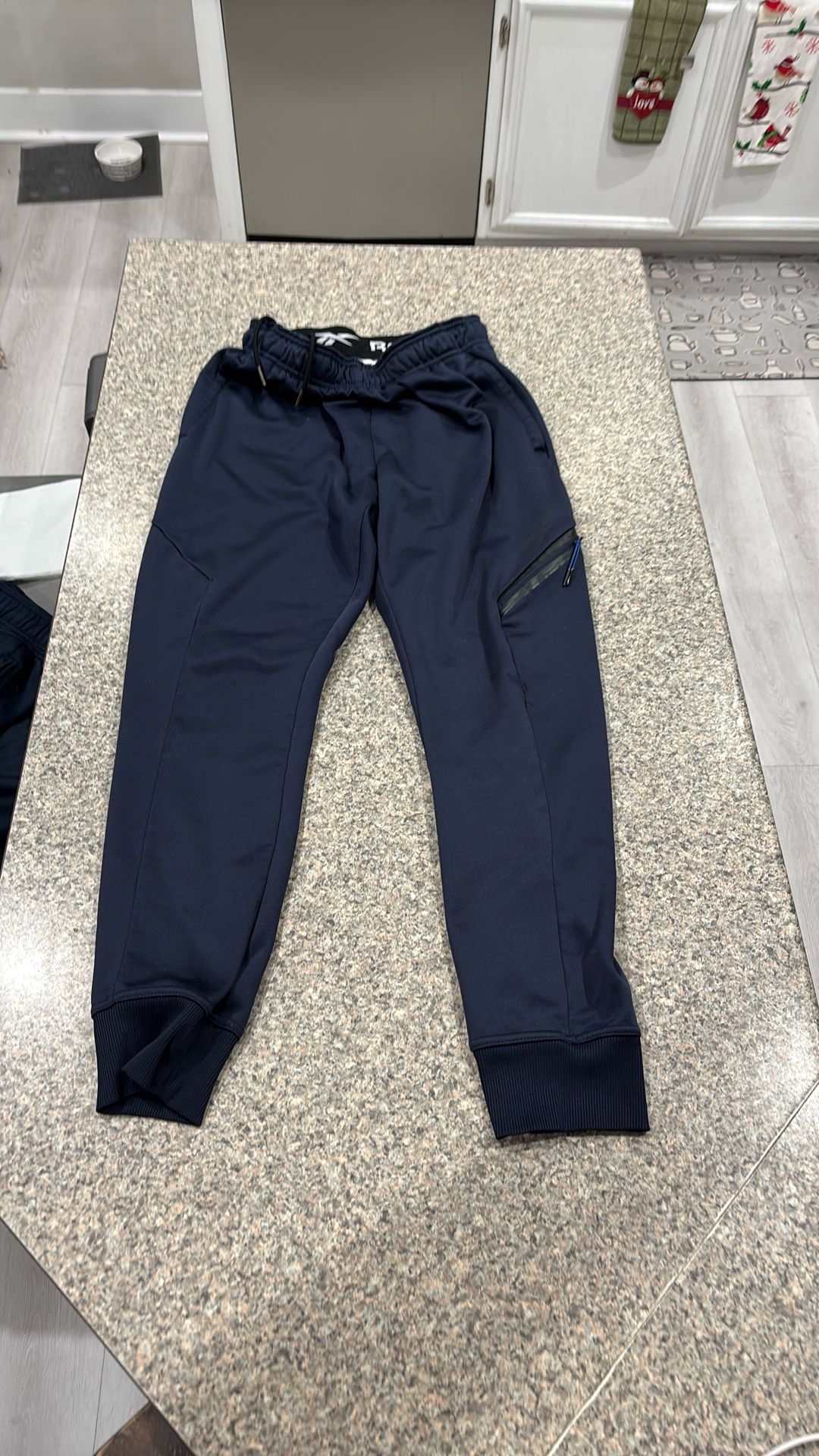 Young Men’s Reebok Fleece Jogger Pants - Size S