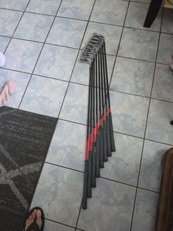 Graphite clubs.