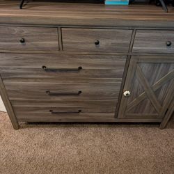 Dressers & Nightstand Set