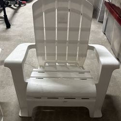 KIDS OUTDOOR CHAIRS (2)