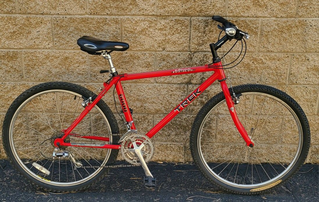 Trek Classic Bike - Medium - Mint Condition 