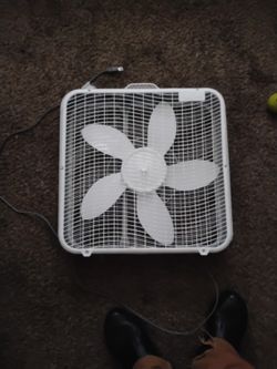 Box Fan 20.5inch X 20.5 Inches