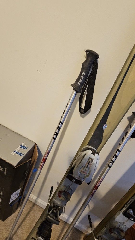Skis And ⛷️ Poles VOLKL GERMANY 🇩🇪 #movingout
