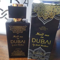 MEET ME IN DUBAI PERFUME PARA DAMA