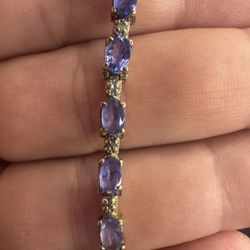 14k 585 yellow gold , Natural Tanzanites , Diamonds bracelet , size 7,5 inches , weight 6,3 grams