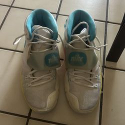 Nike Kyrie 6 neon graffiti