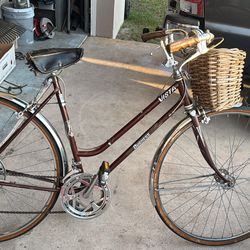 70s Vintage Vista Woman’s Bike Great Condition