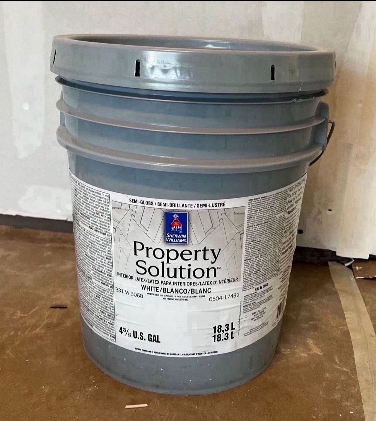 Interior Paint. Color Pure White. Semi Gloss/ Brilliante. New 5 Gallons