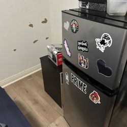 Mini Fridge Still New 