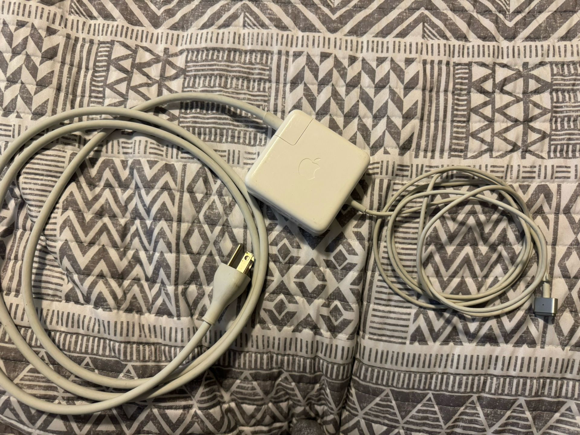 Mac 60 W MagSafe 2 Power Adapter