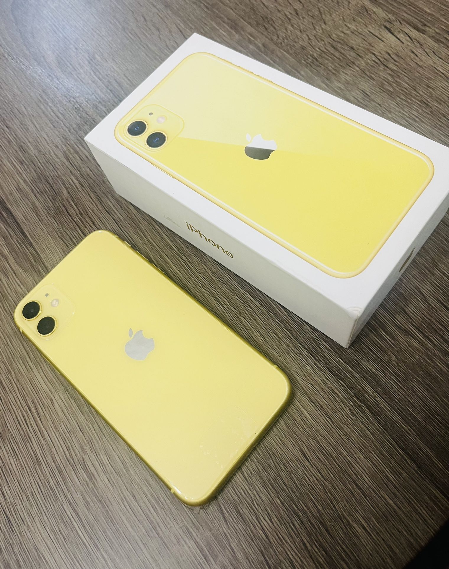 iPhones 11 256GB New In Box Unlocked Yellow