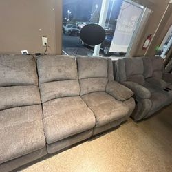 Reclining Sofa Or Love Sest $799 Each Your Choice 