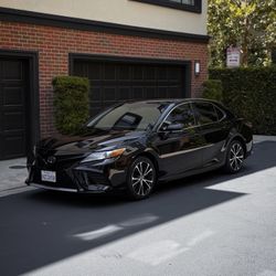 2018 Toyota Camry XSE Sedan 4D