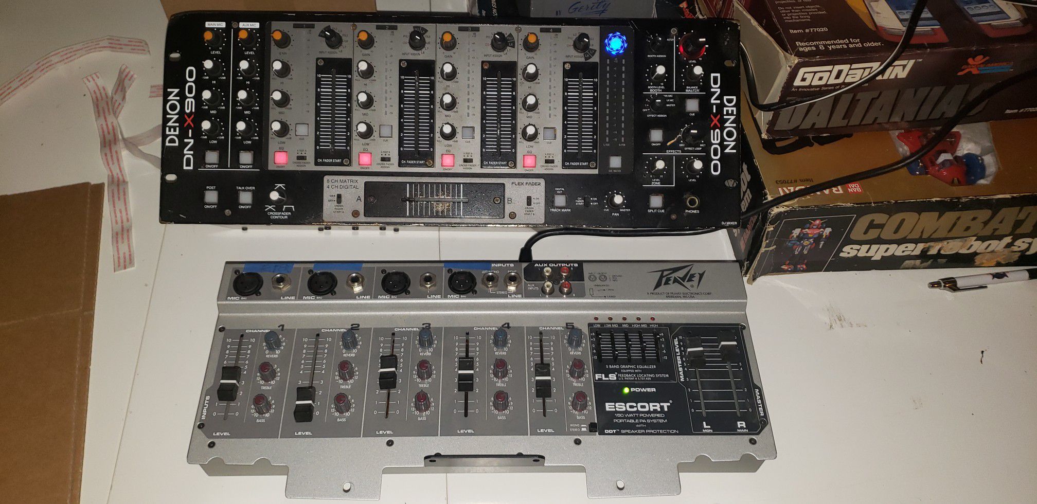 DJ equipment peavey and denon