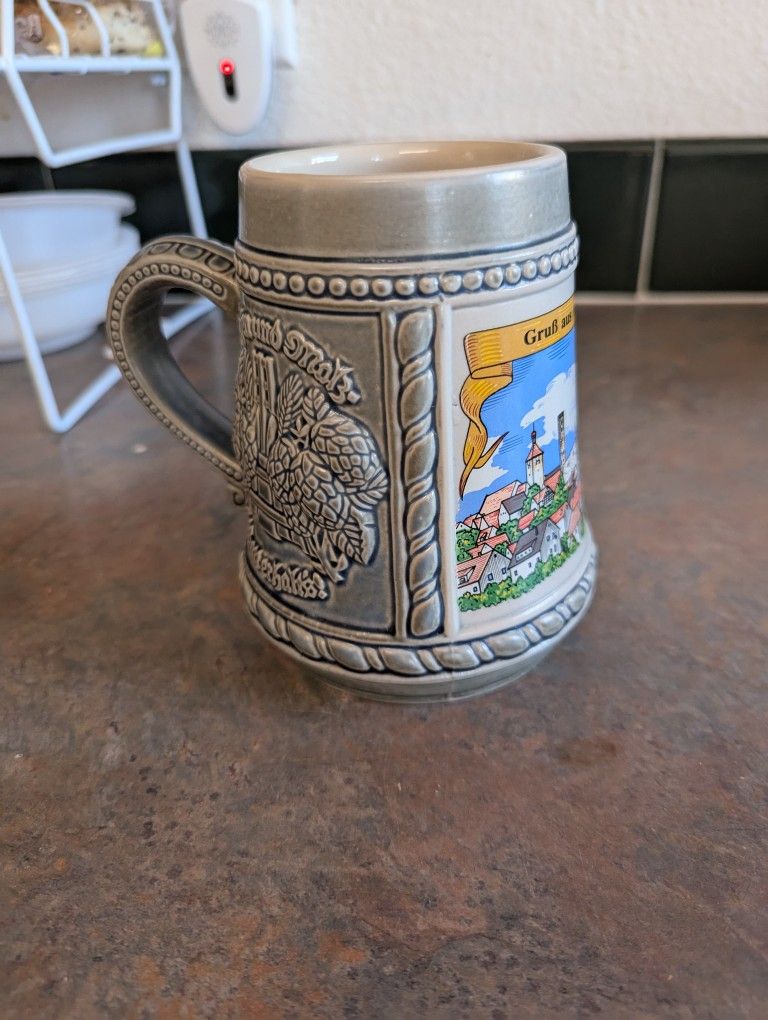 #C3 typically ornamental beer mug
This beer mug is about 5 in tall
