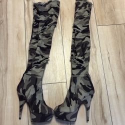 Women’s Boots Size 9