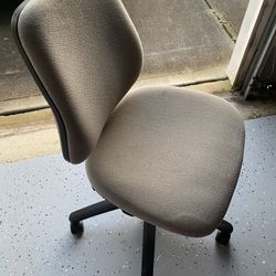 Desk Chair Location (North Raleigh )