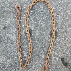 Tow Chain With 2 Grab Hooks 7 ft