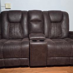 Reclining love seat