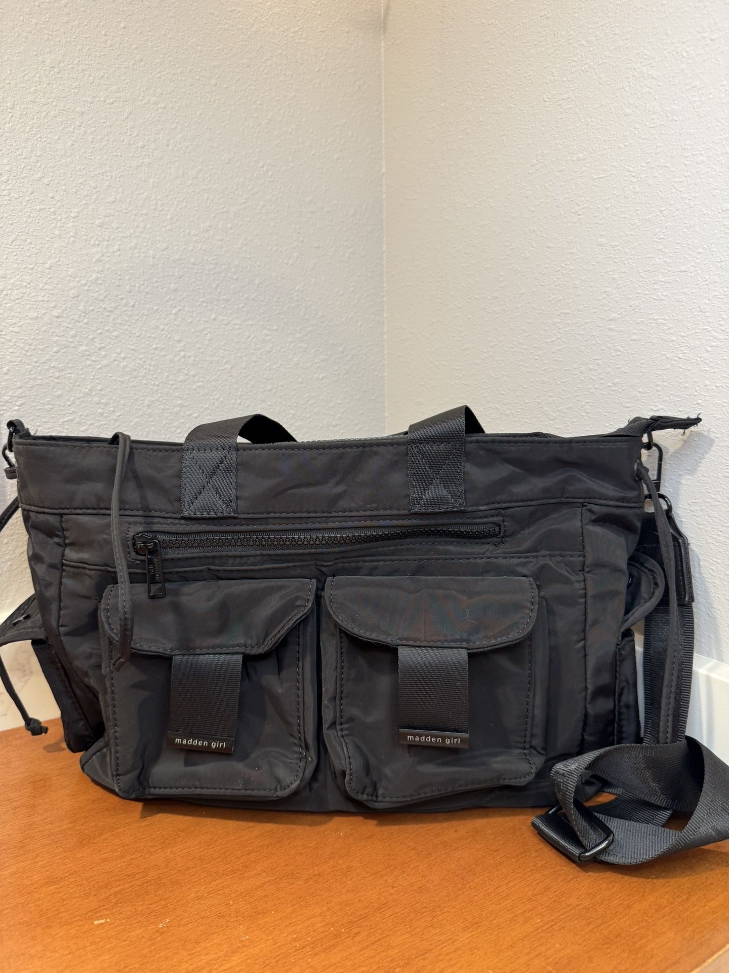 Madden Girl Black Zip Tote With Cross Body Strap 