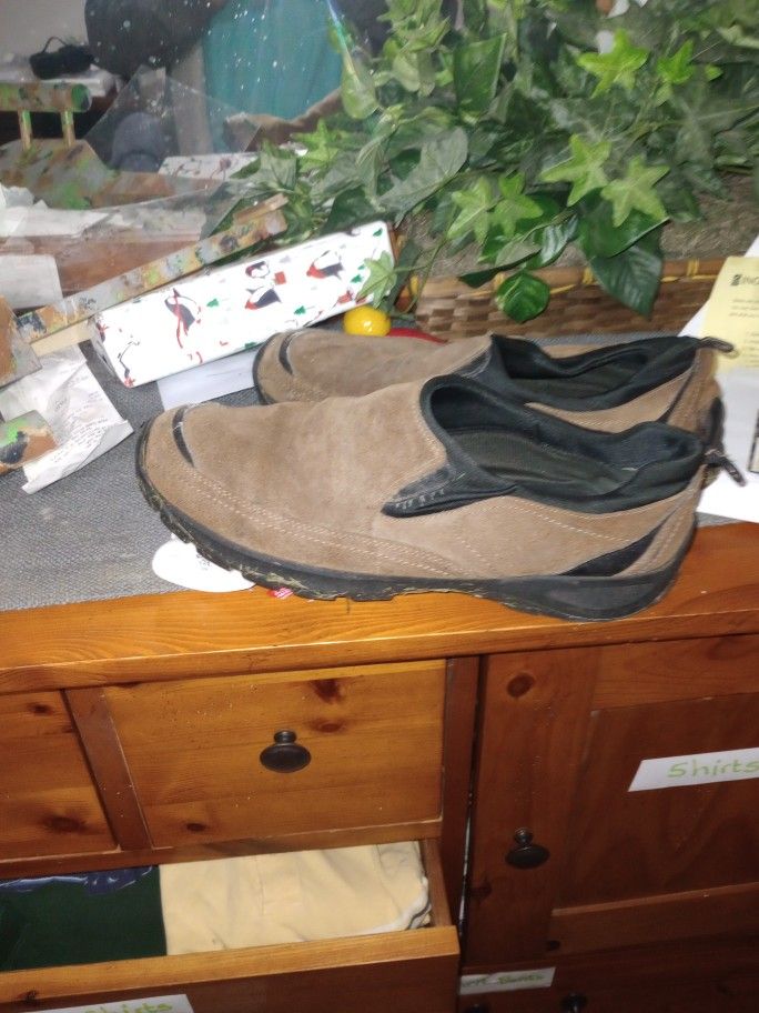 Shoes Size 13