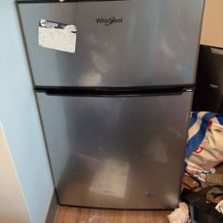 WHIRLPOOL MINI FRIDGE
