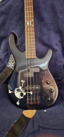 Squier MB-4 Modern Bass 2002-2010 - Skull And Crossbones