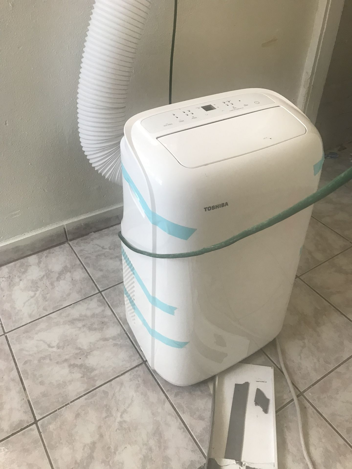 TOSHIBA Indoor Portable AC Unit