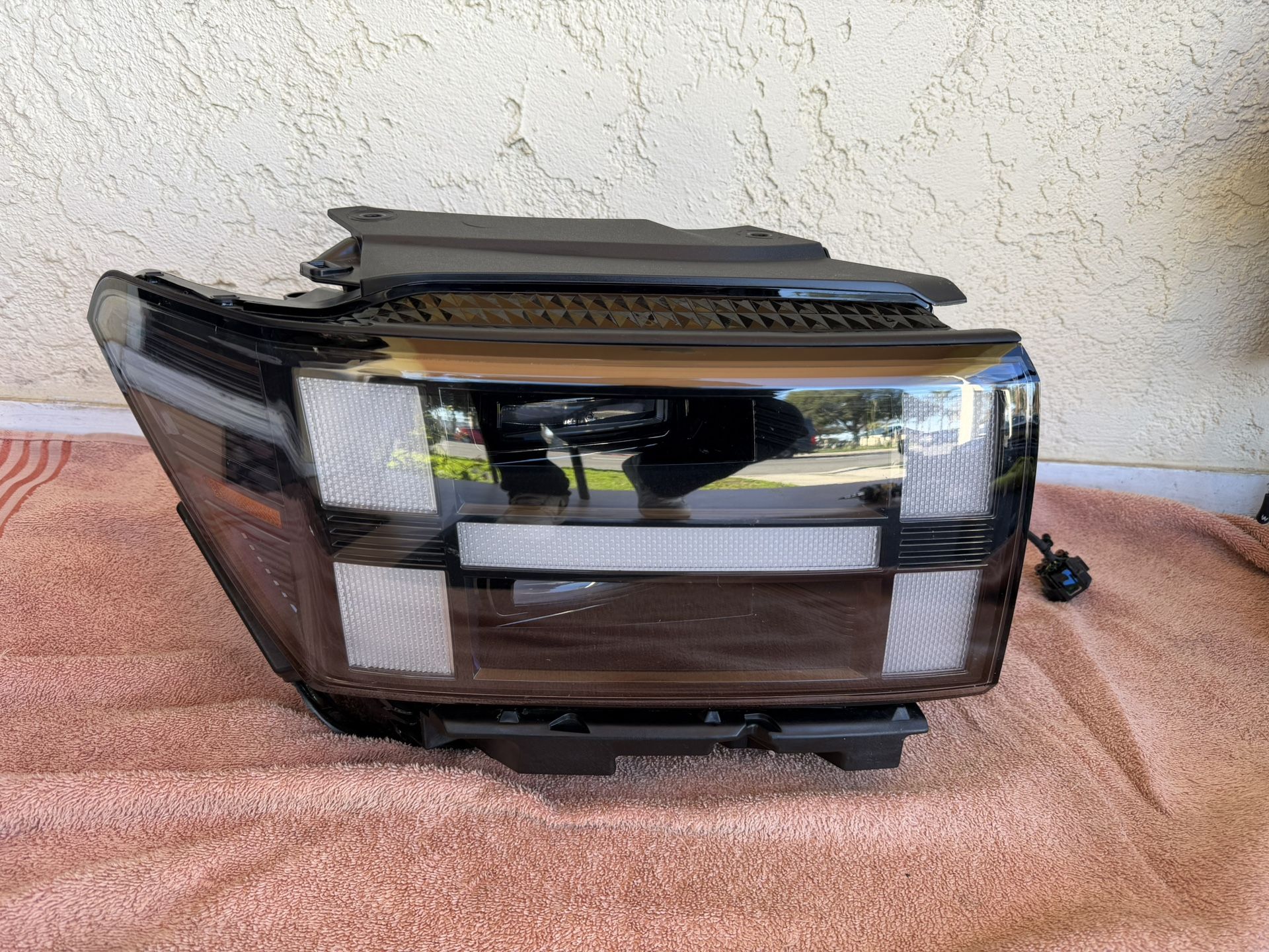 2024 2025 2026 Hyundai Santa Fe Headlight USA White DRL Right Passenger