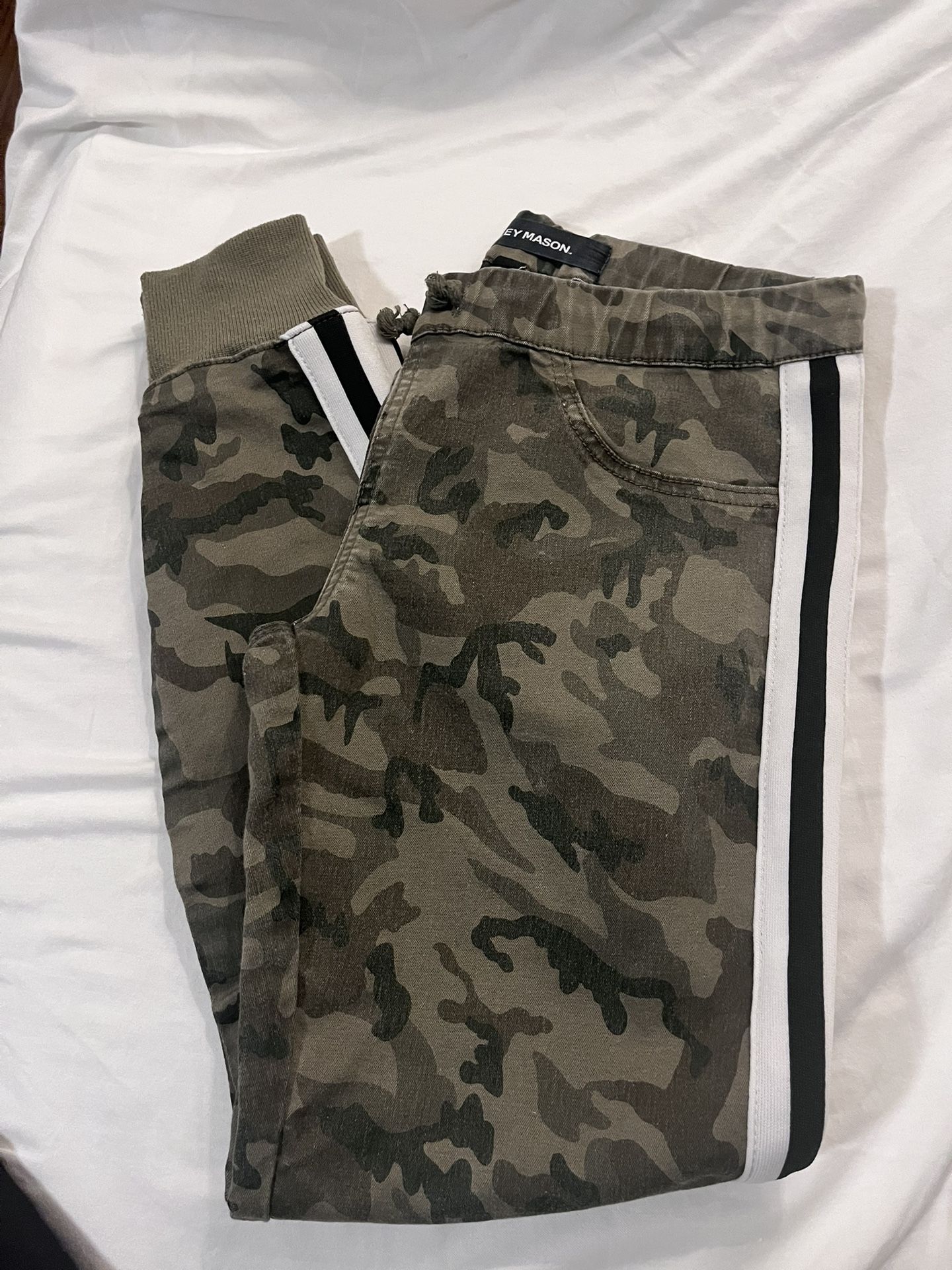 Camo Pants / Joggers Size ~ XS