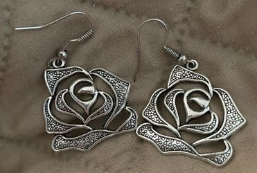 Beautiful rose earrings