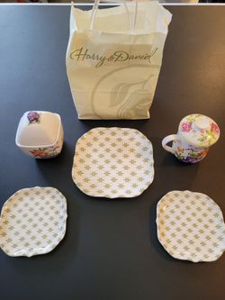Harry & David Florel Tea Set - 5 Piece Creamer, Sugar, Plates