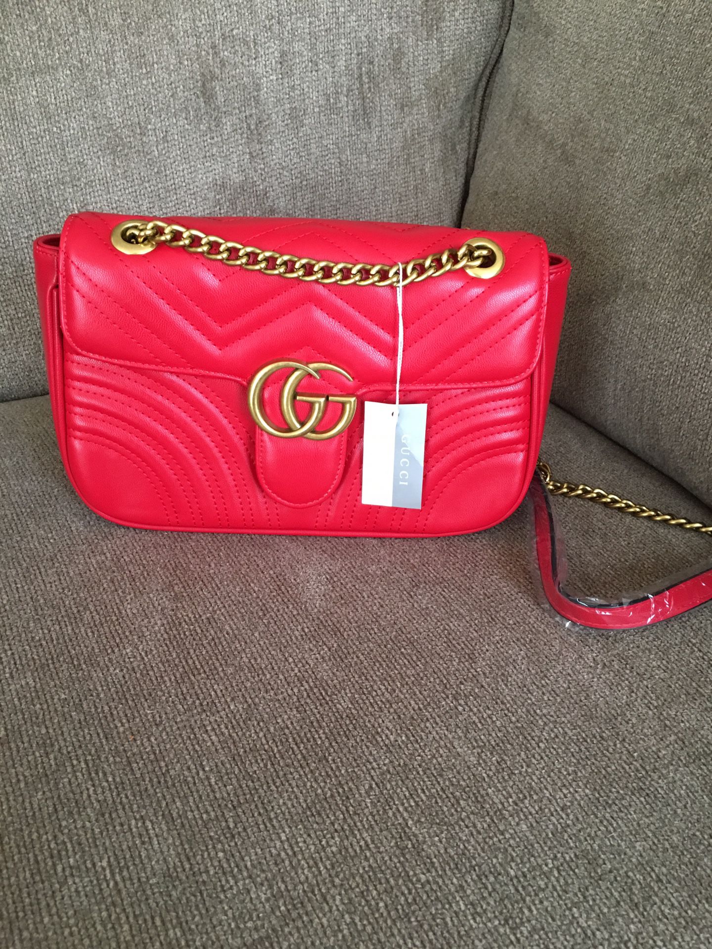 Nice luxury red purse new!