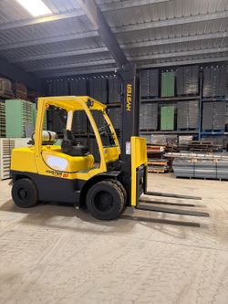 2015 Hyster 8000 lbs capacity forklift