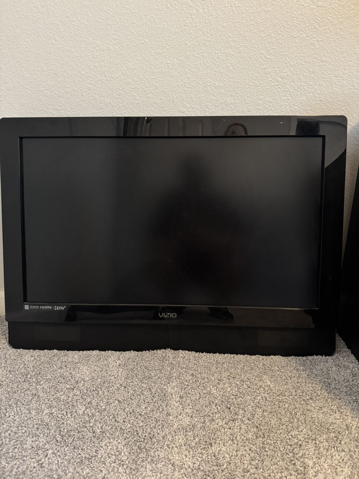 32” Flatscreen Vizio TV