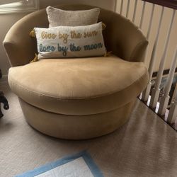 Round Small Couch 