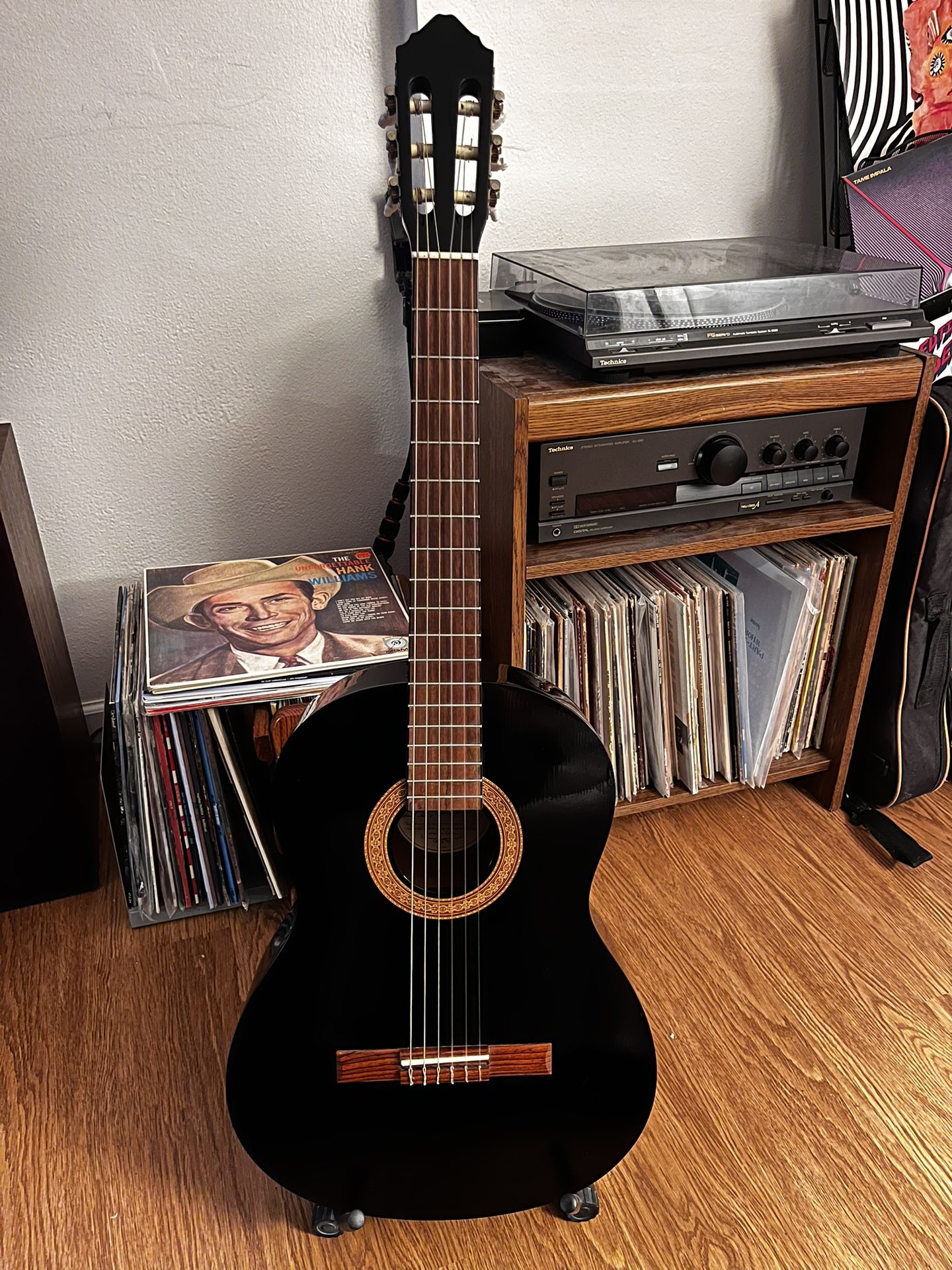 Lucero Black classical guitar