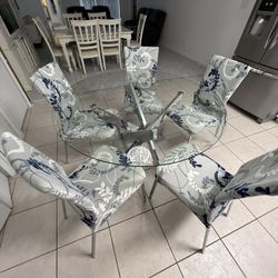 Dinning Table 5 Chairs 